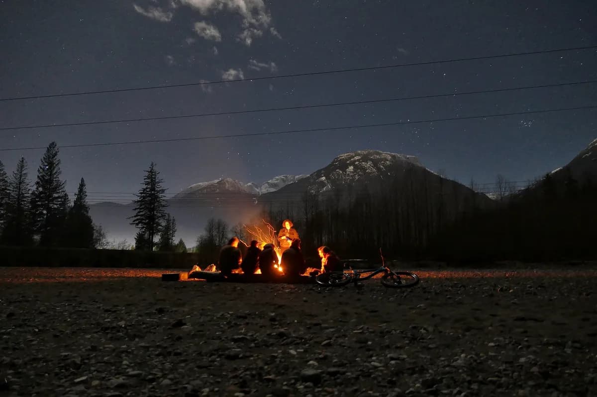 Borås-studenter planerar Valborgsfirande med flytande majbrasa
