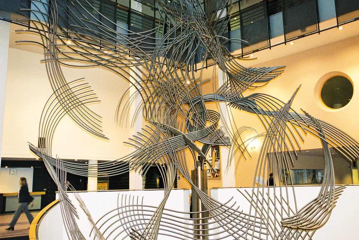 Svenskar värderar konst men få känner levande konstnärer