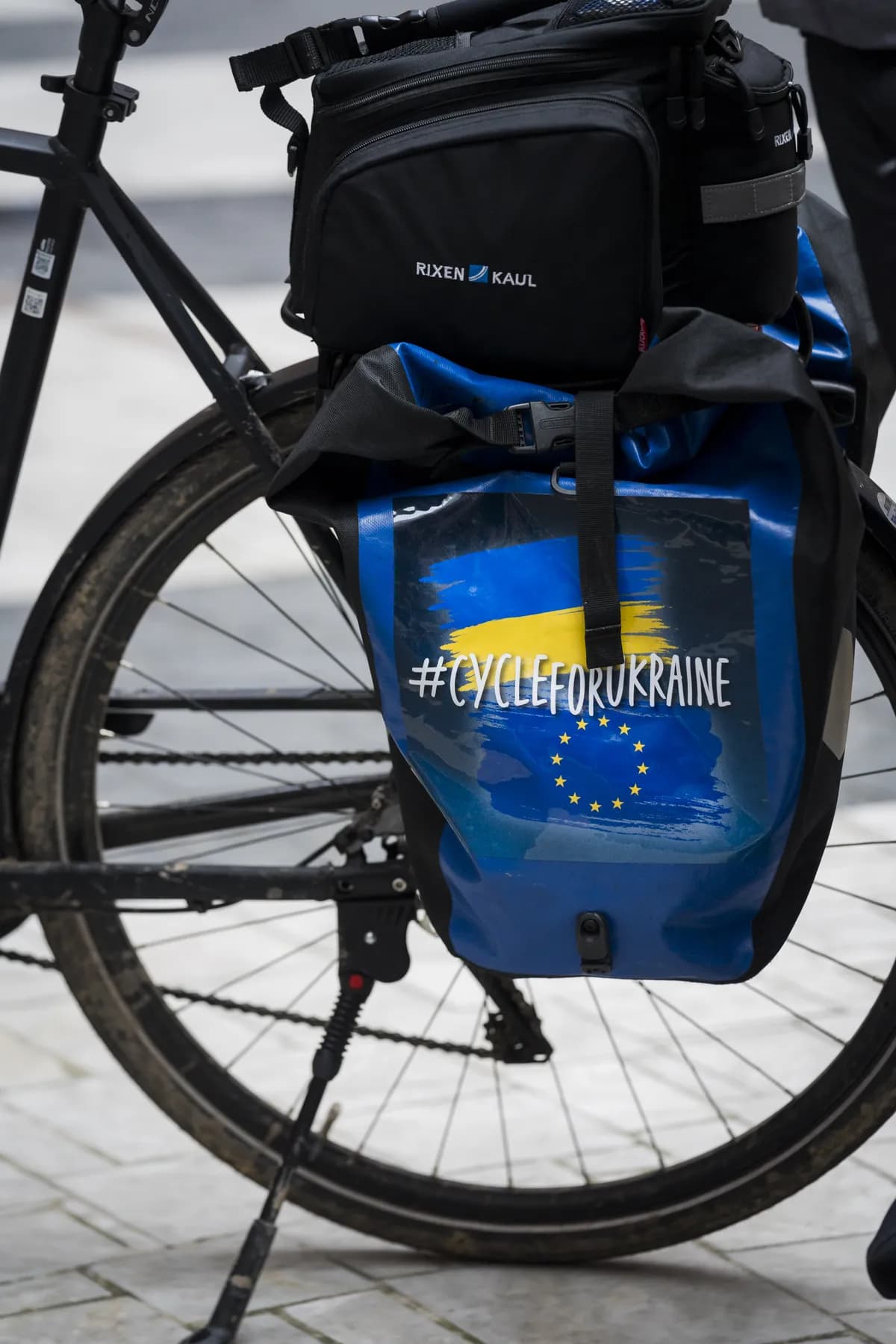 Far och son cyklar jorden runt på 400 dagar