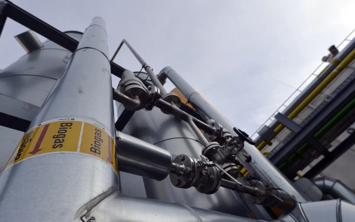 Putin Seeks War Funds from Oligarchs Amid Economic Strains