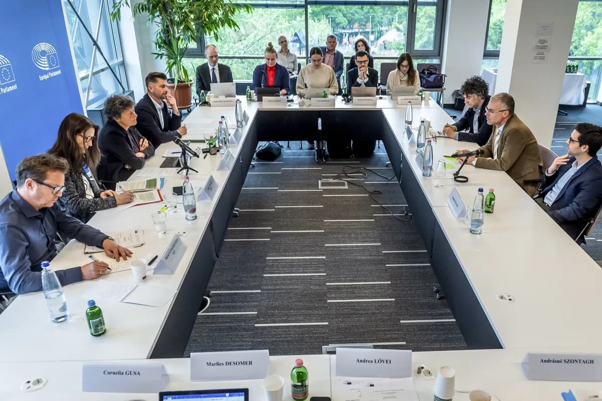 Vance försvarar stopp för Ukraina-finansiering när USA:s politik skiftar