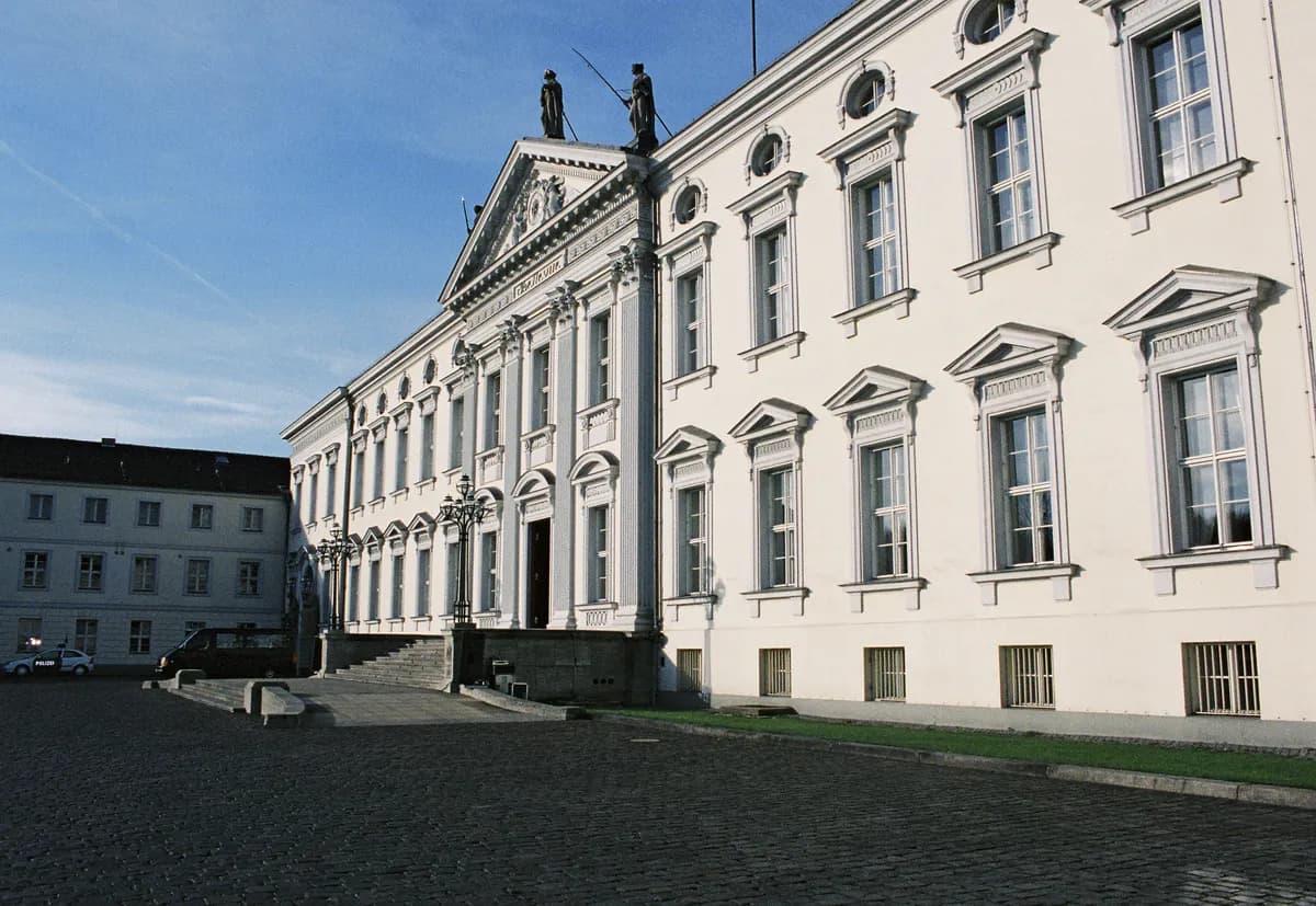 Trumps guldvisum: bara ett godkänt på ett år