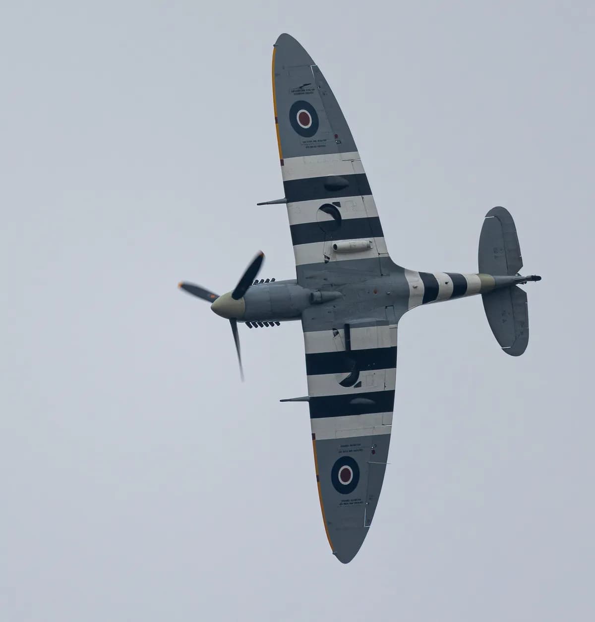 Replica Spitfire Crash Kills Former BA Pilot at 71