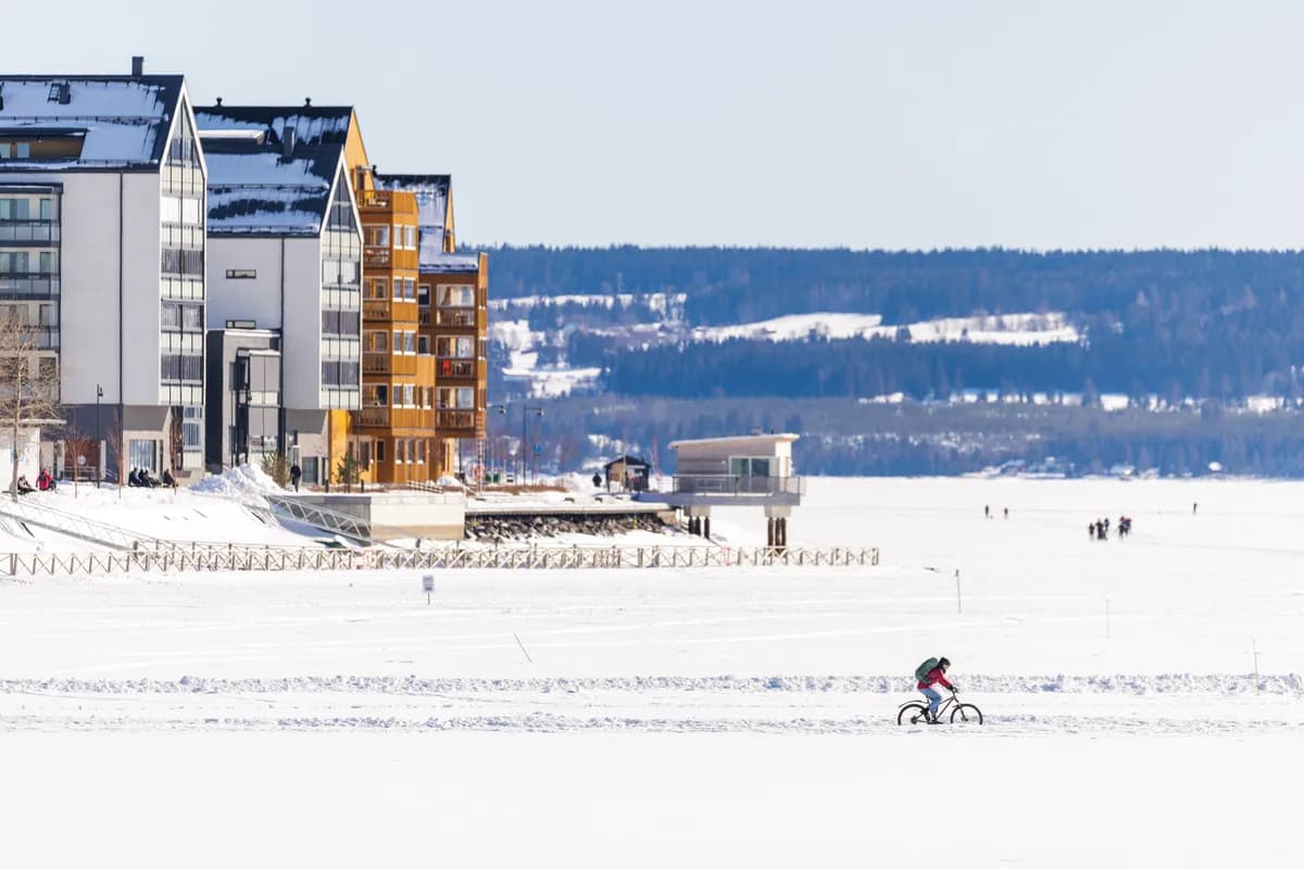 Easter Skiing in Norway Shows Regional Snow Variability