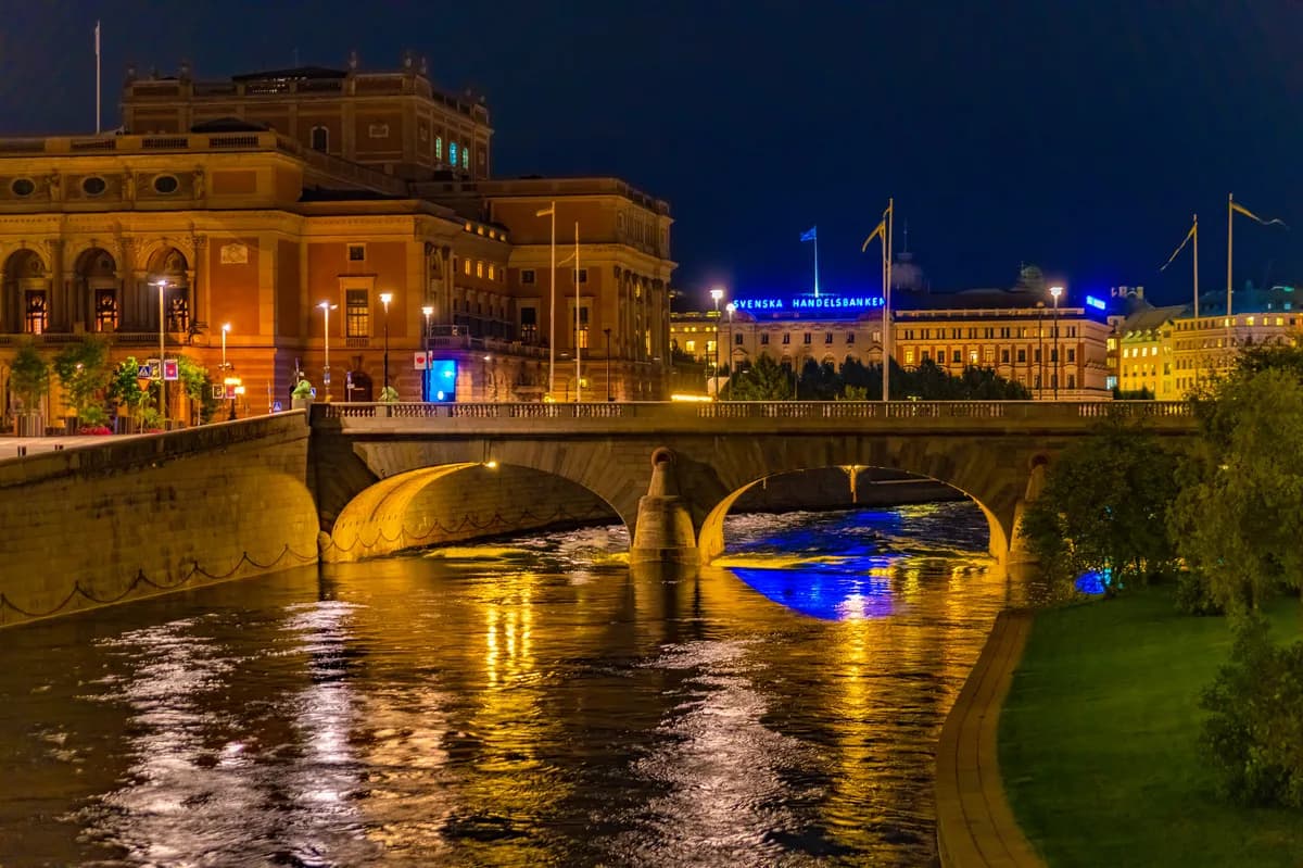 Aktiemarknaderna i Stockholm och New York sjunker på grund av