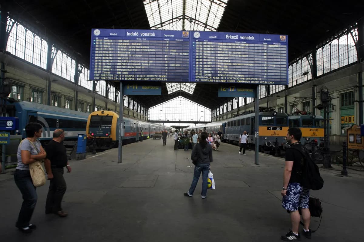 Radio fault disrupts rail services across South England