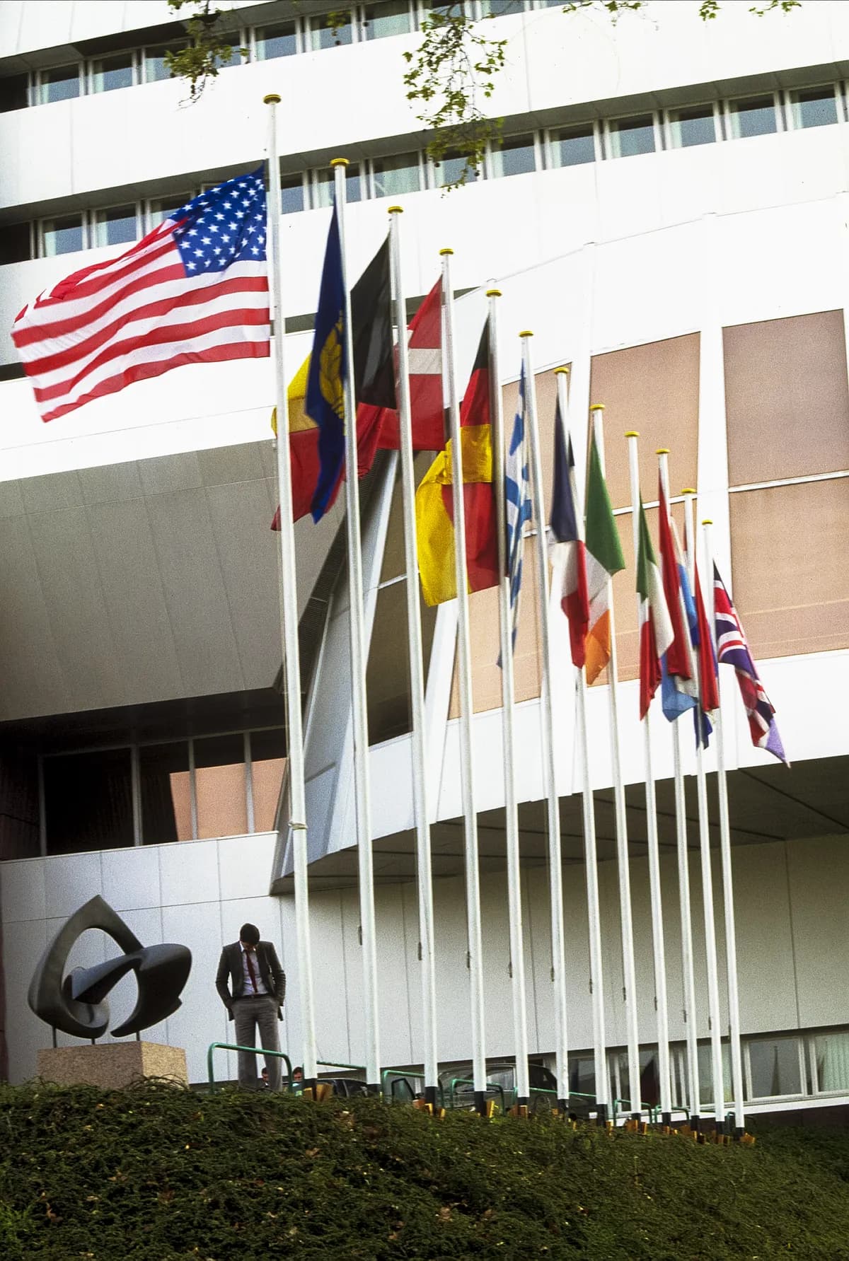 Australiska flaggor hissades i Washington inför kung Charles besök