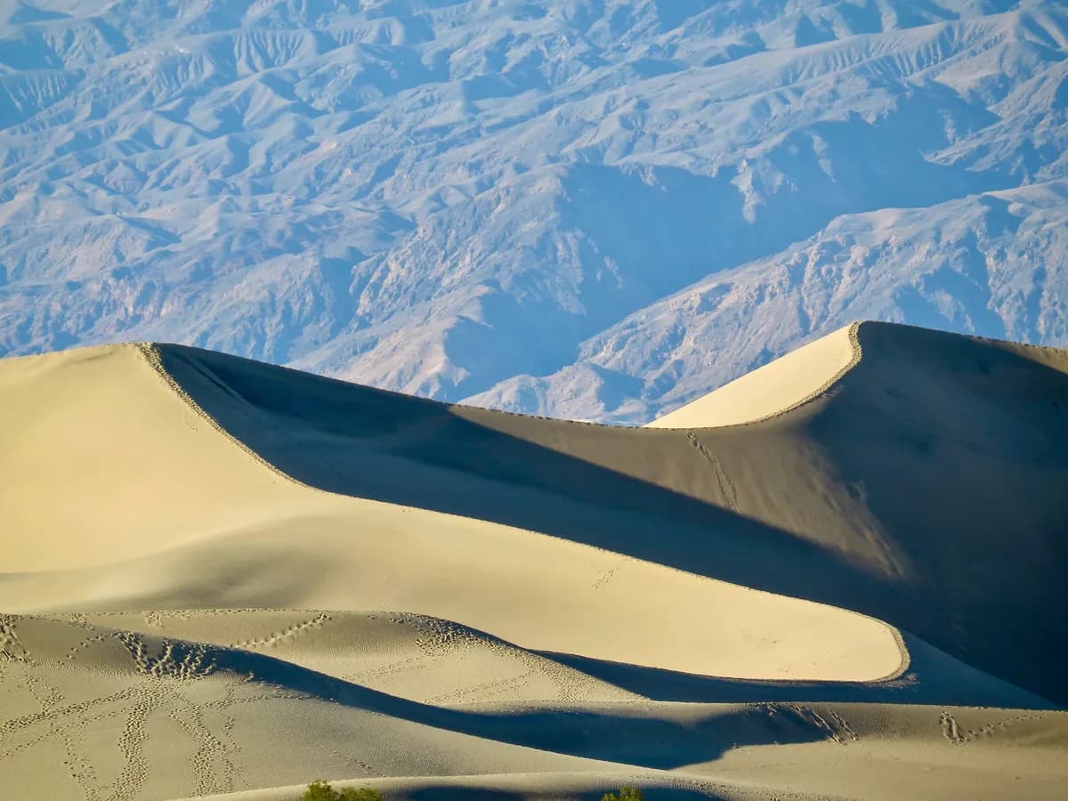 Taliban främjar turism trots isolering och kontroverser