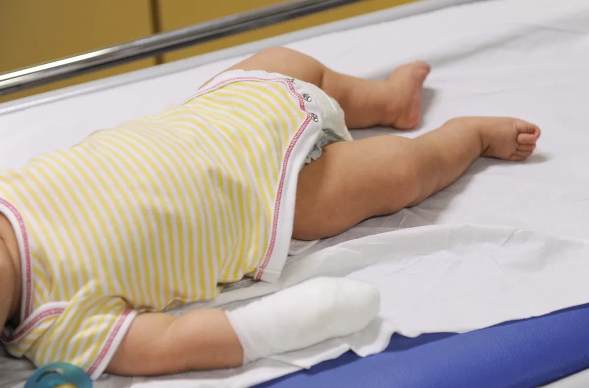 Kändisar annonserar graviditeter och födslar i helgens sociala medier