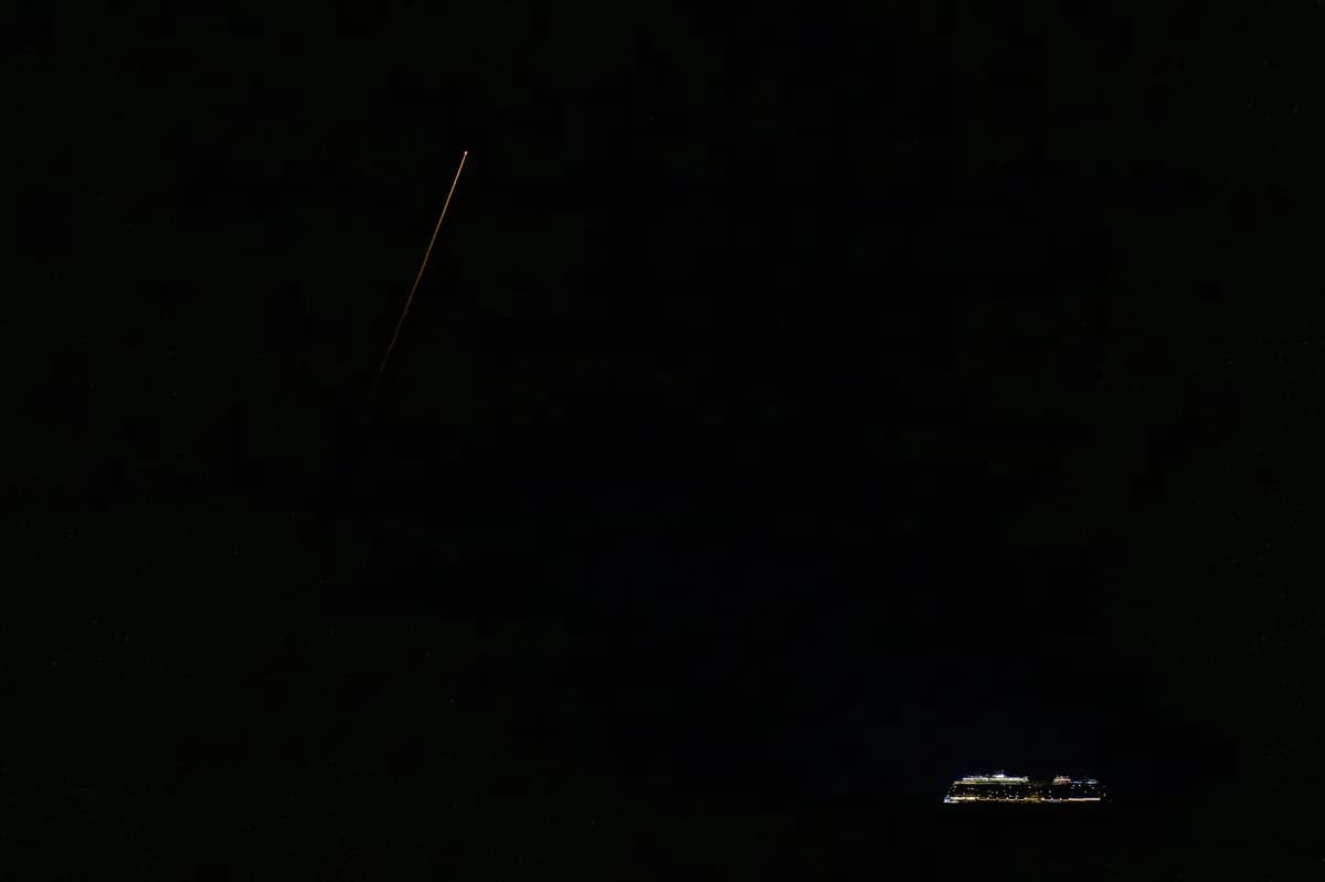 Cruise passengers use new Kopparsvik Bridge in Visby for first time