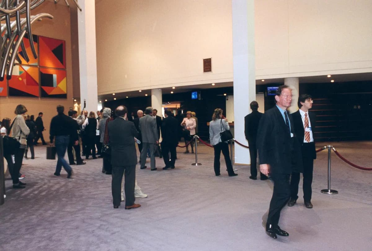 Trump Fires Noem and Bondi, Considers More Changes Amid Political Fallout