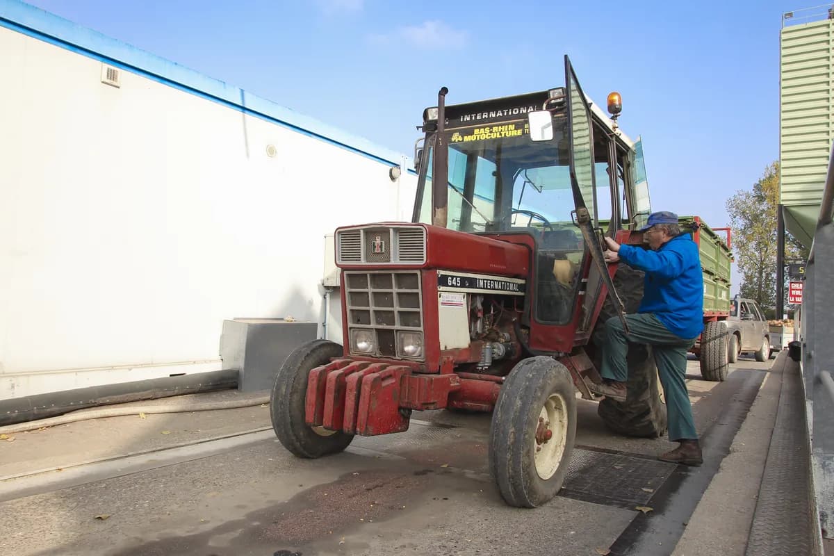 Äldre man skadad i traktorolycka i Rissa kommun