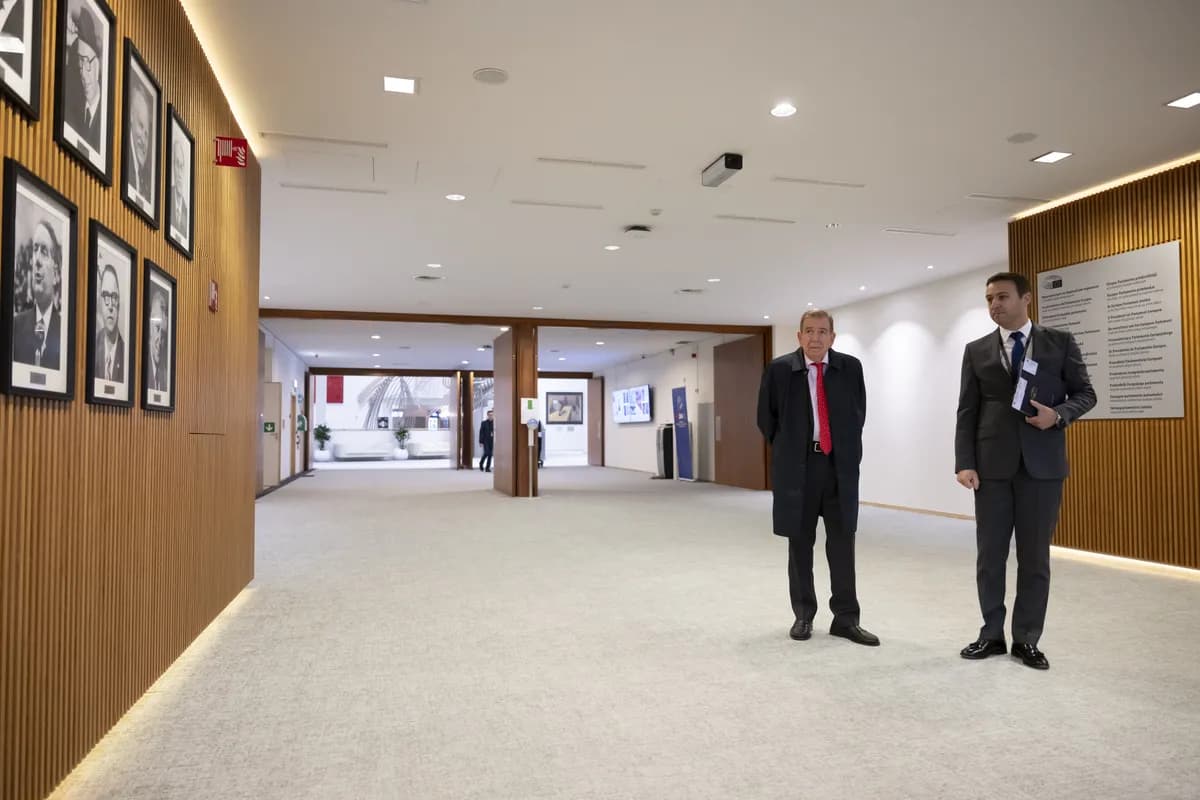 Petro möter Delcy Rodríguez i Caracas