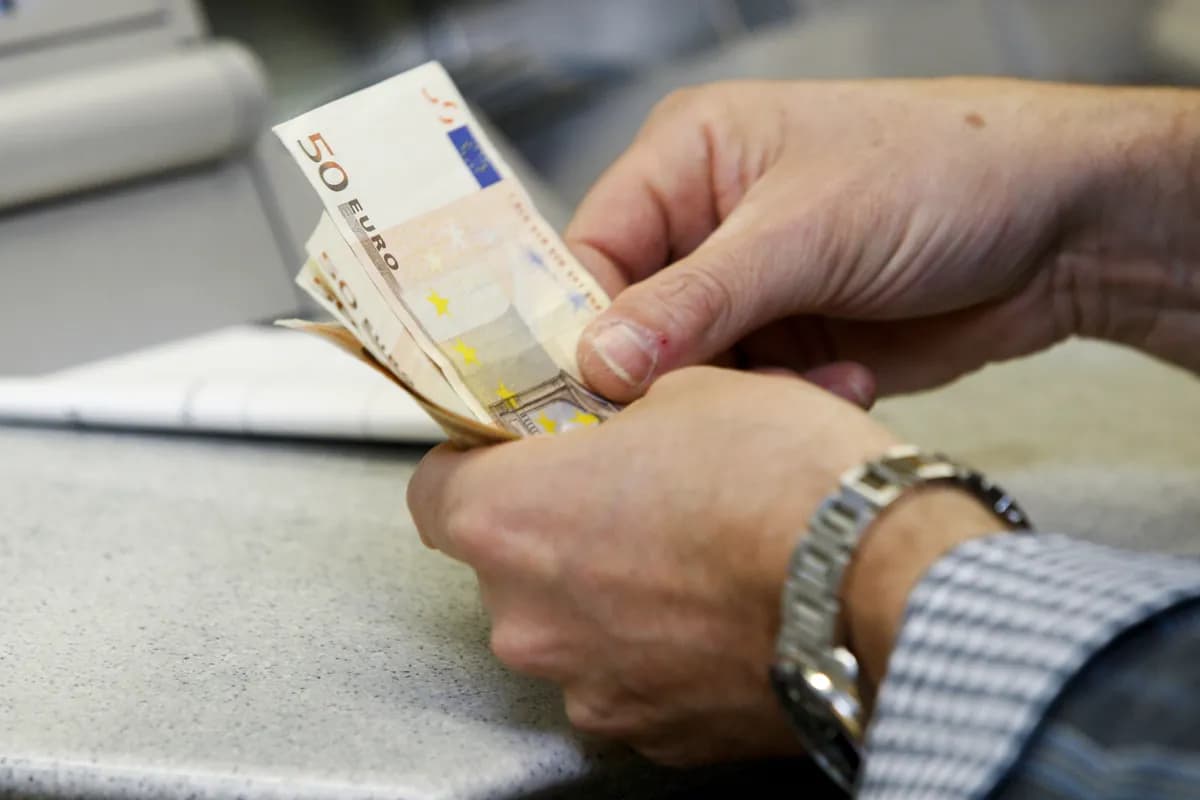 Norway's Central Bank Signals Rate Hikes Amid Inflation Surge