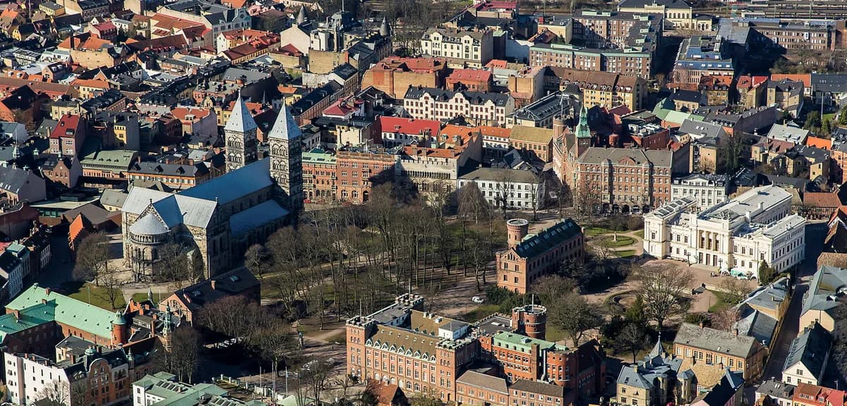 Shop Owner Predicts Discussion in Lund