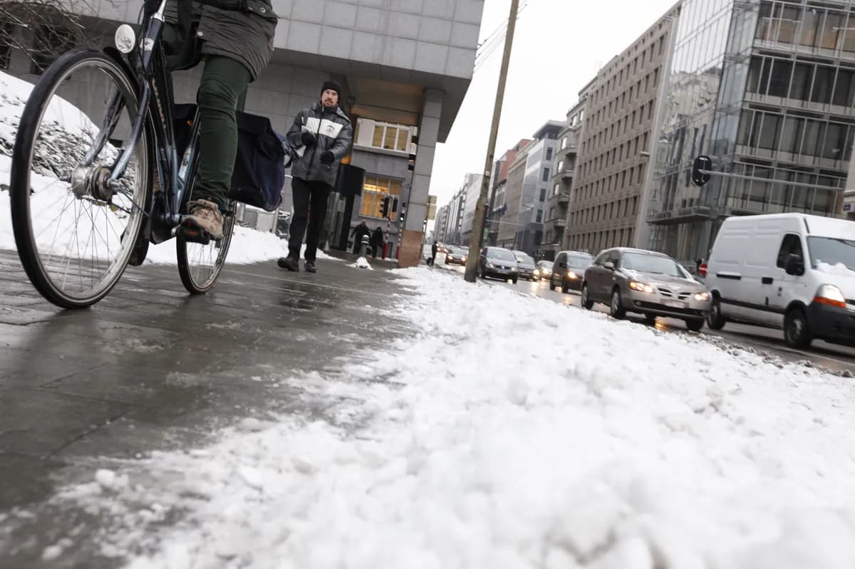 Sök efter försvunnen familj i Norge, trafikstörningar i Göteborg