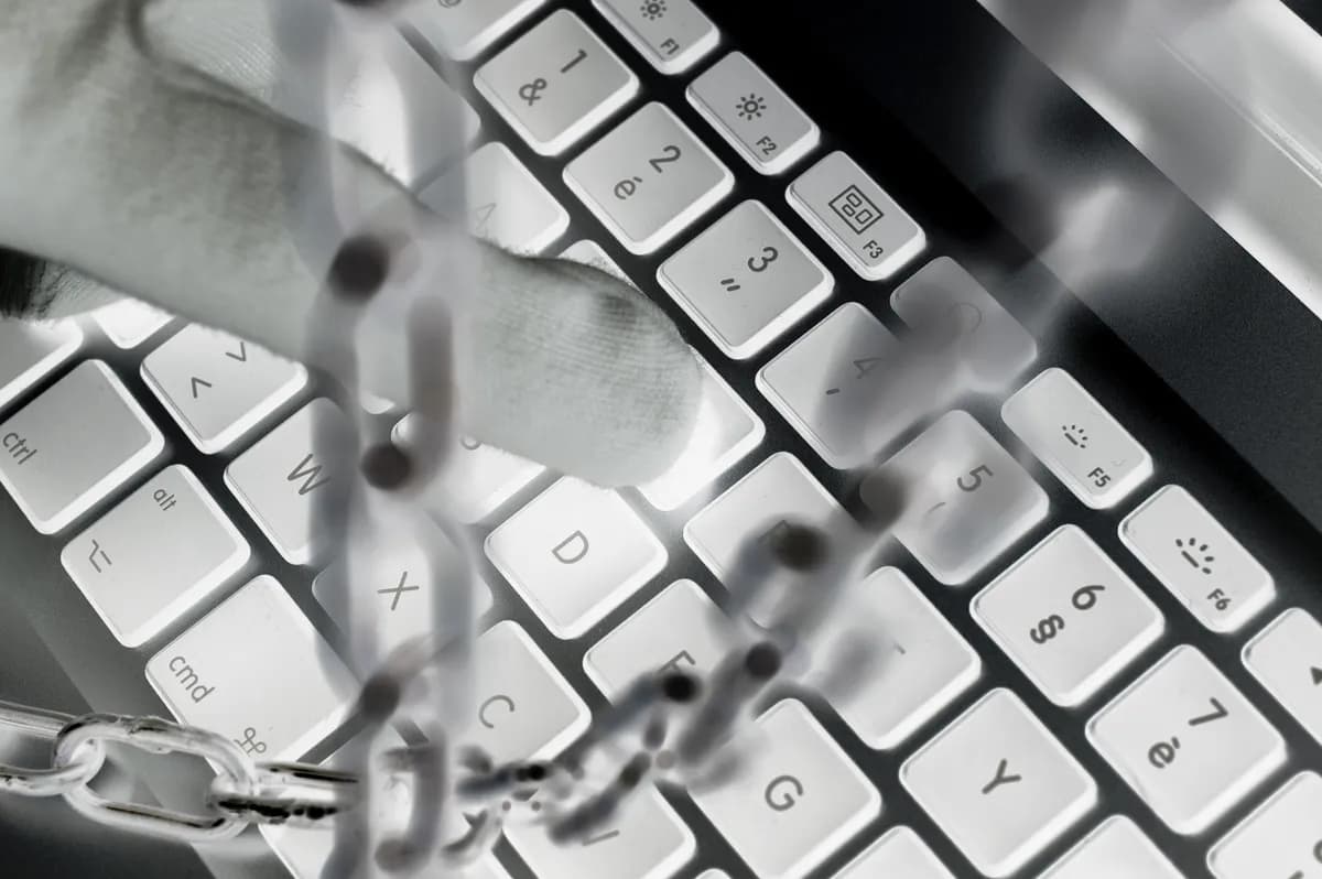 Cyberattack mot C2K-systemet stör skolor i Nordirland under påsken