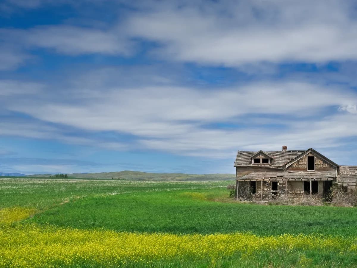 Vandalism riktar sig mot övergivna fastigheter i svenska byn Ställdalen