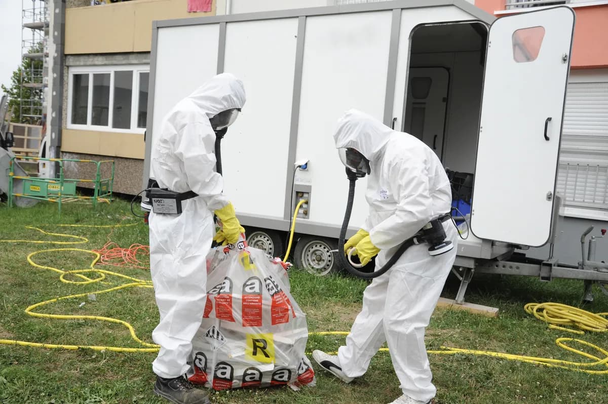 Misstänkt asbestläcka upptäckt på stadsbiblioteket