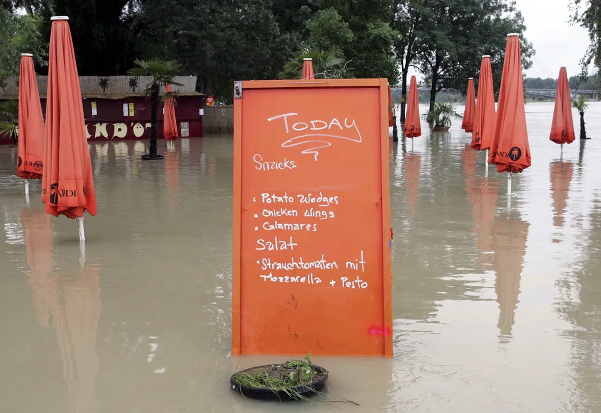 Valencia floods kill over 200 as models miss wind shifts