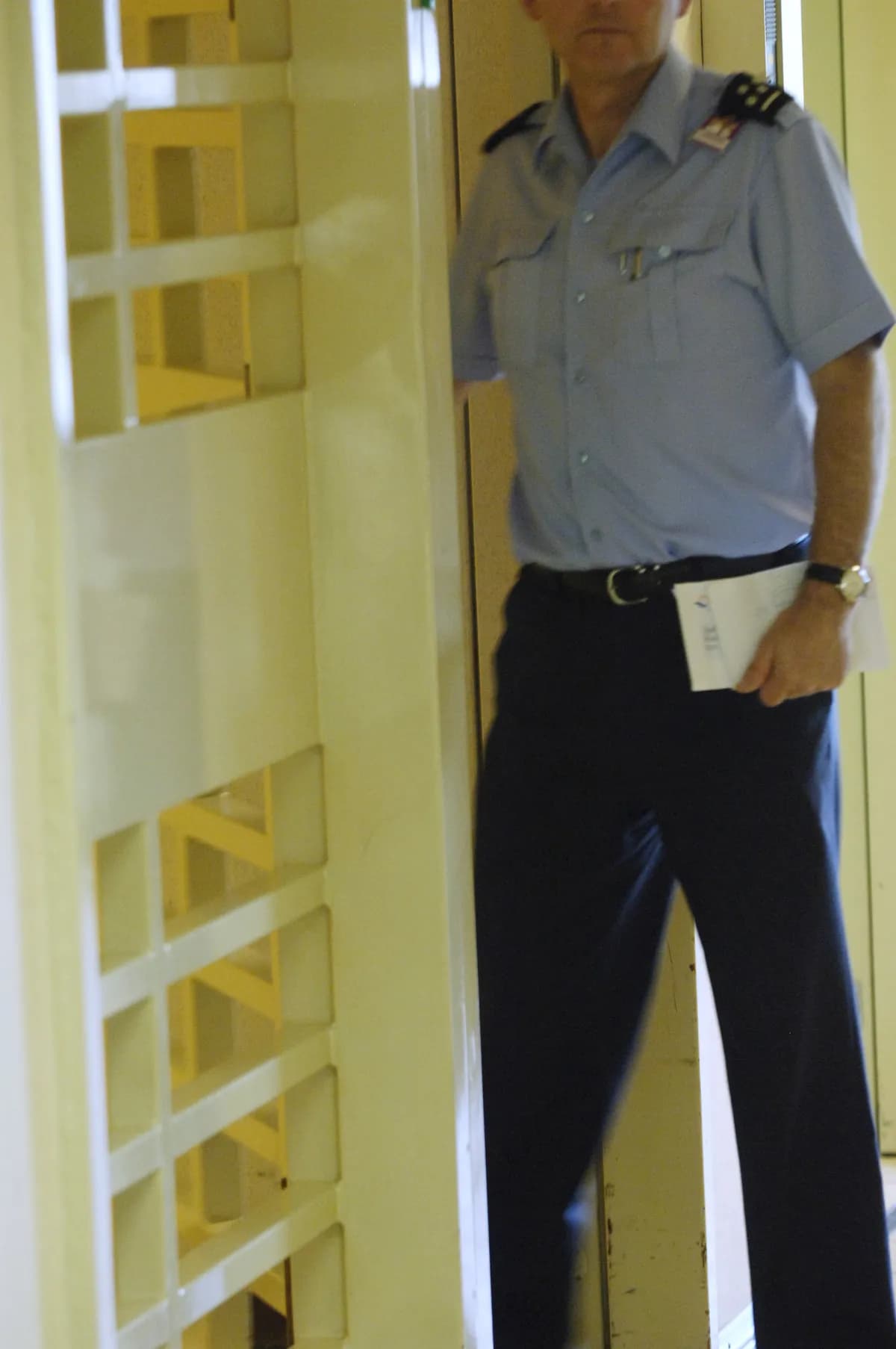 Kvinna dömd till fängelse för falska anmälningar som sände äldre man med cancer