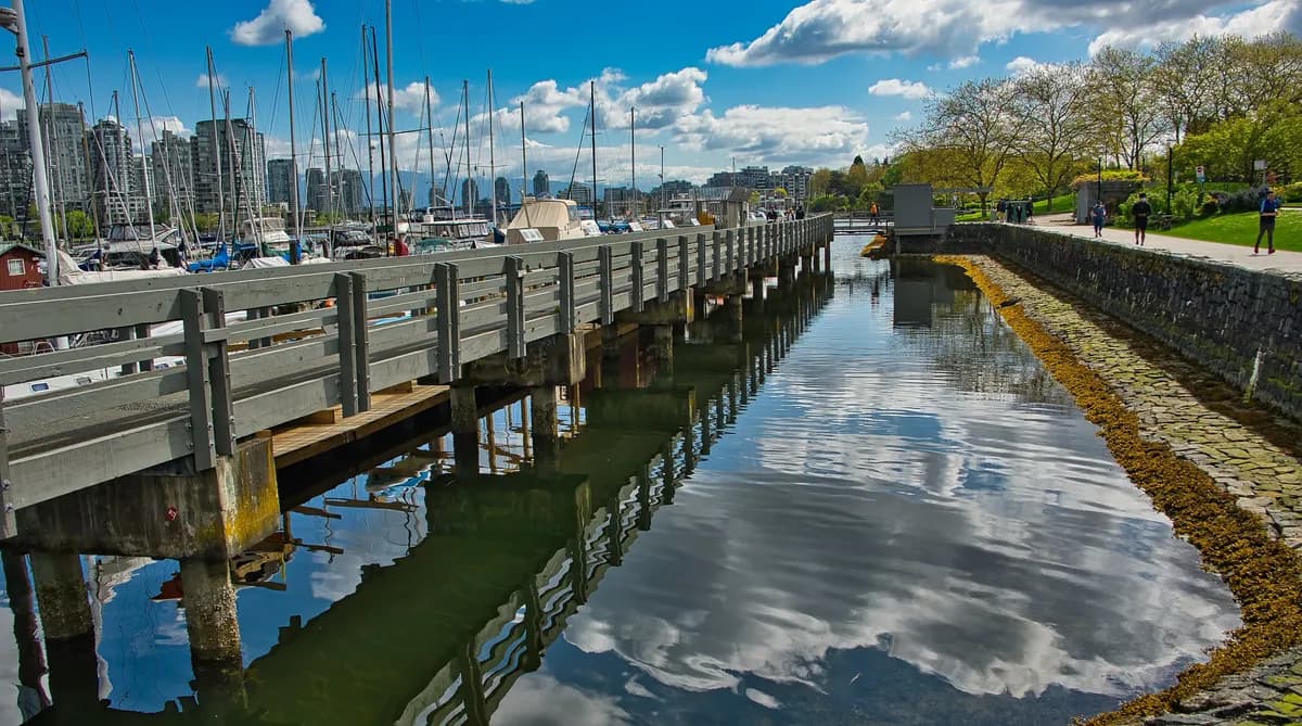 Piteå kommun planerar kuststadsdel, vräker hamnverksamhet