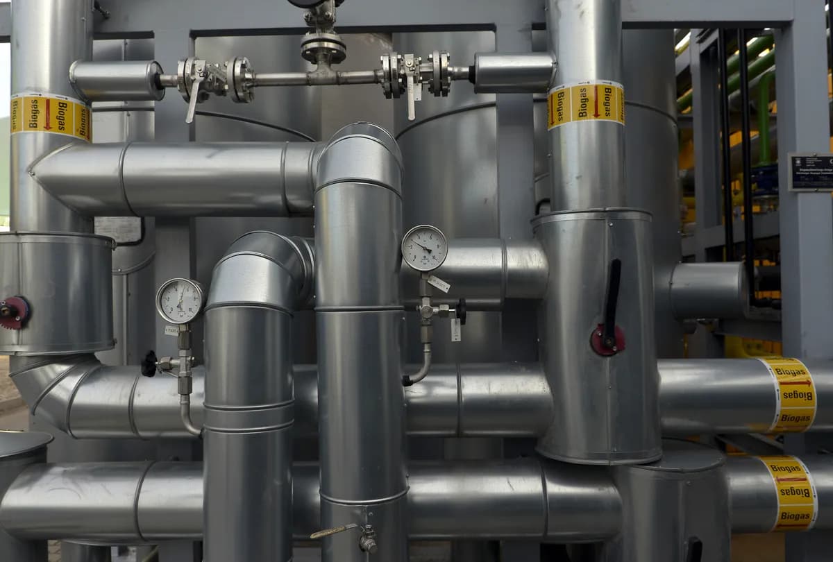 Mondi skär ner 450 jobb när Iran-kriget driver upp kostnaderna