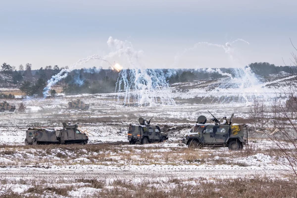 USA och Israel attackerar Iran och utlöser regionalt krig, global militär