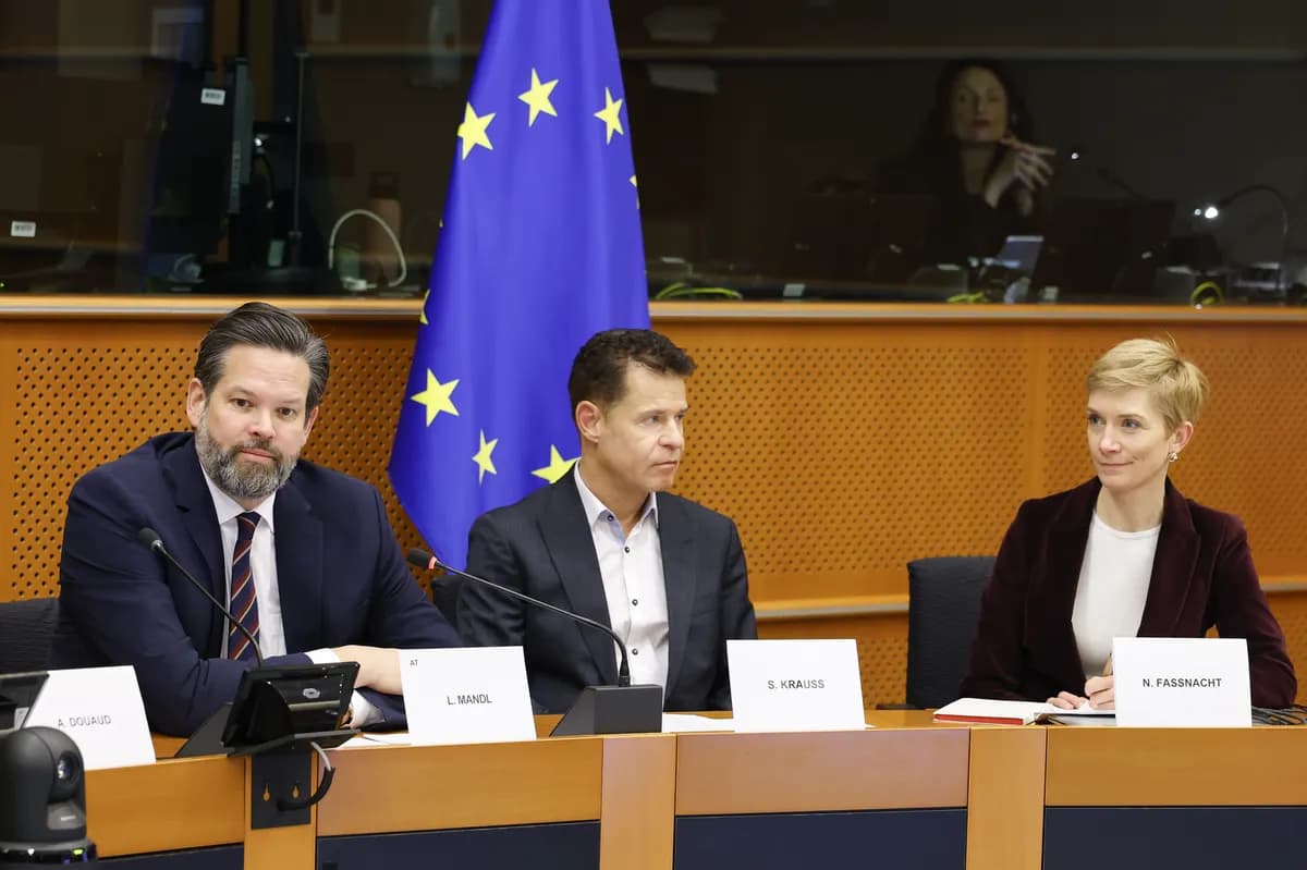 USA och Ryssland förhandlar om energikrisen mitt i rörledningskonflikt