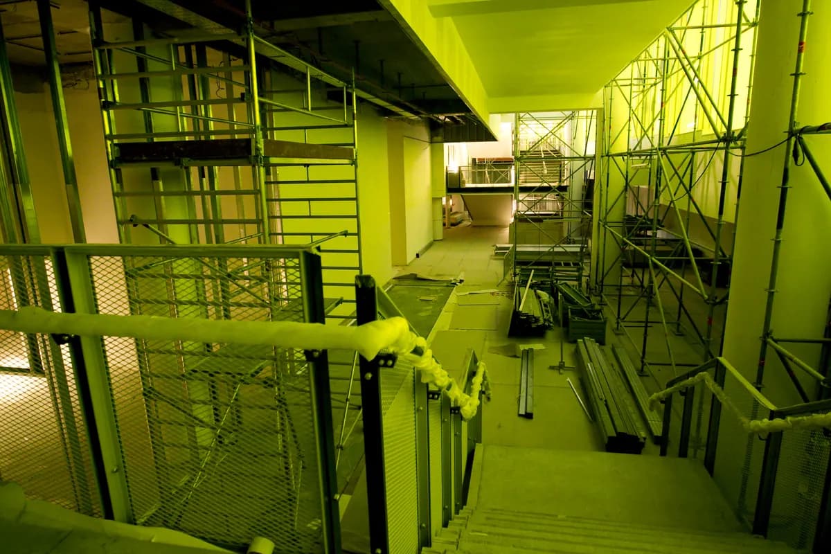 Ballonghall i Boden stängd efter sprickor