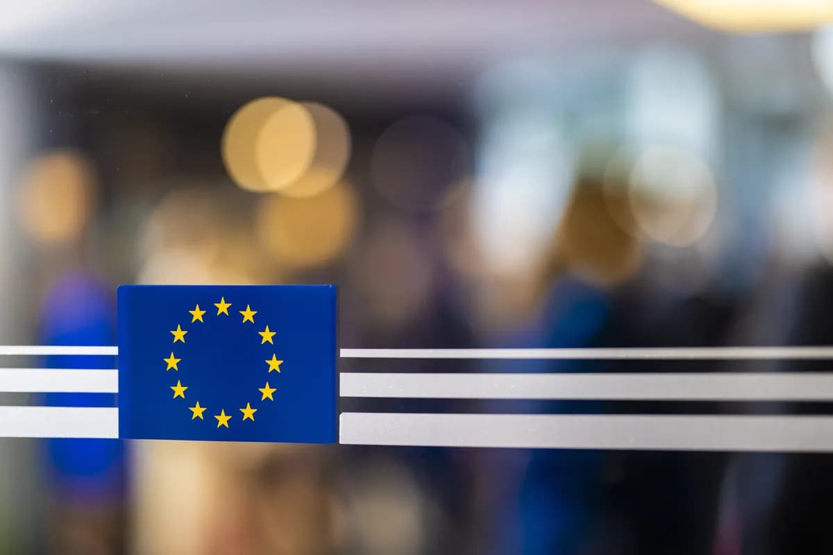 Ungerns rika flyr efter Orbáns valförlust