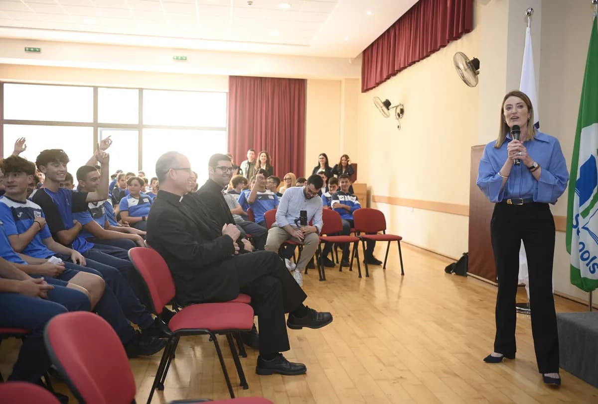 EU upphäver visumfri resa för georgiska tjänstemän på grund av demokratisk