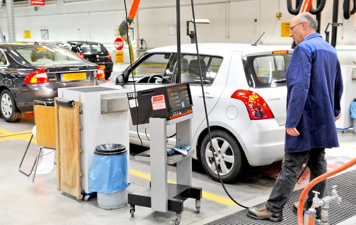 Tesla tvingas betala för skadad sätesklädsel i Norge