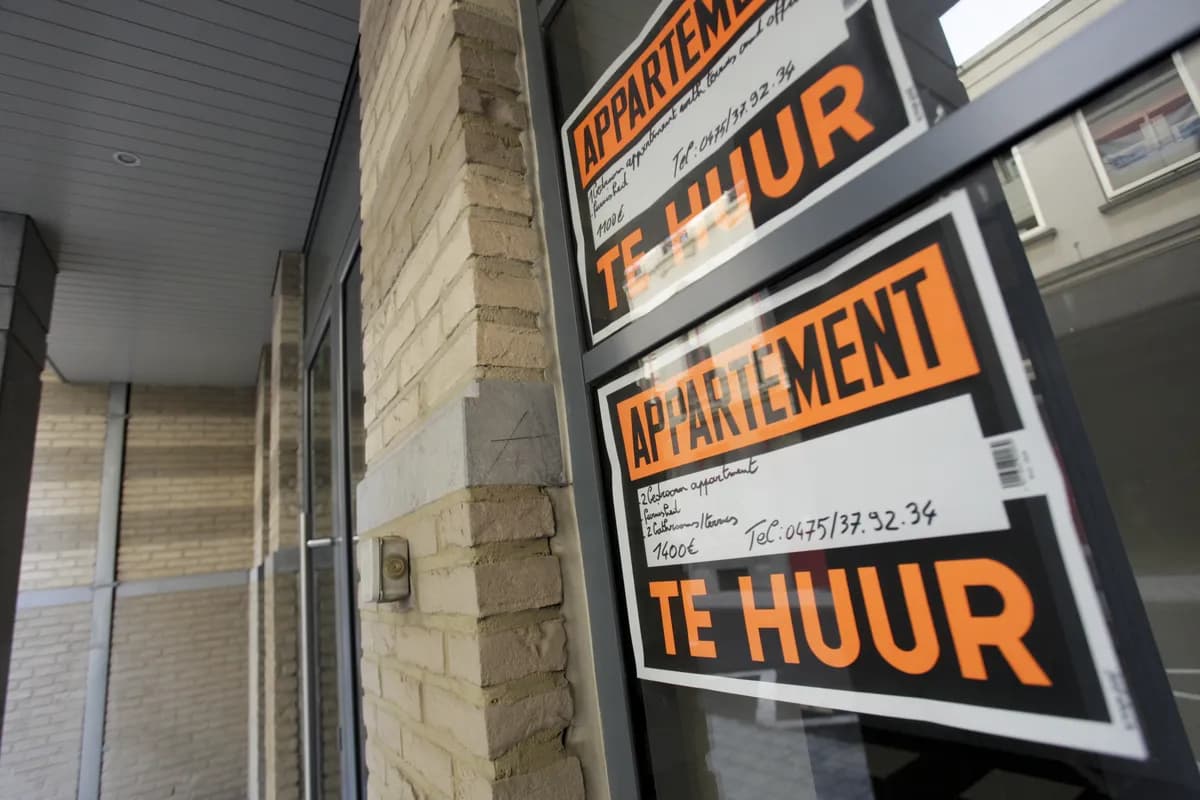 Hyresmarknaden krymper när hyresvärdar lämnar före ny lag