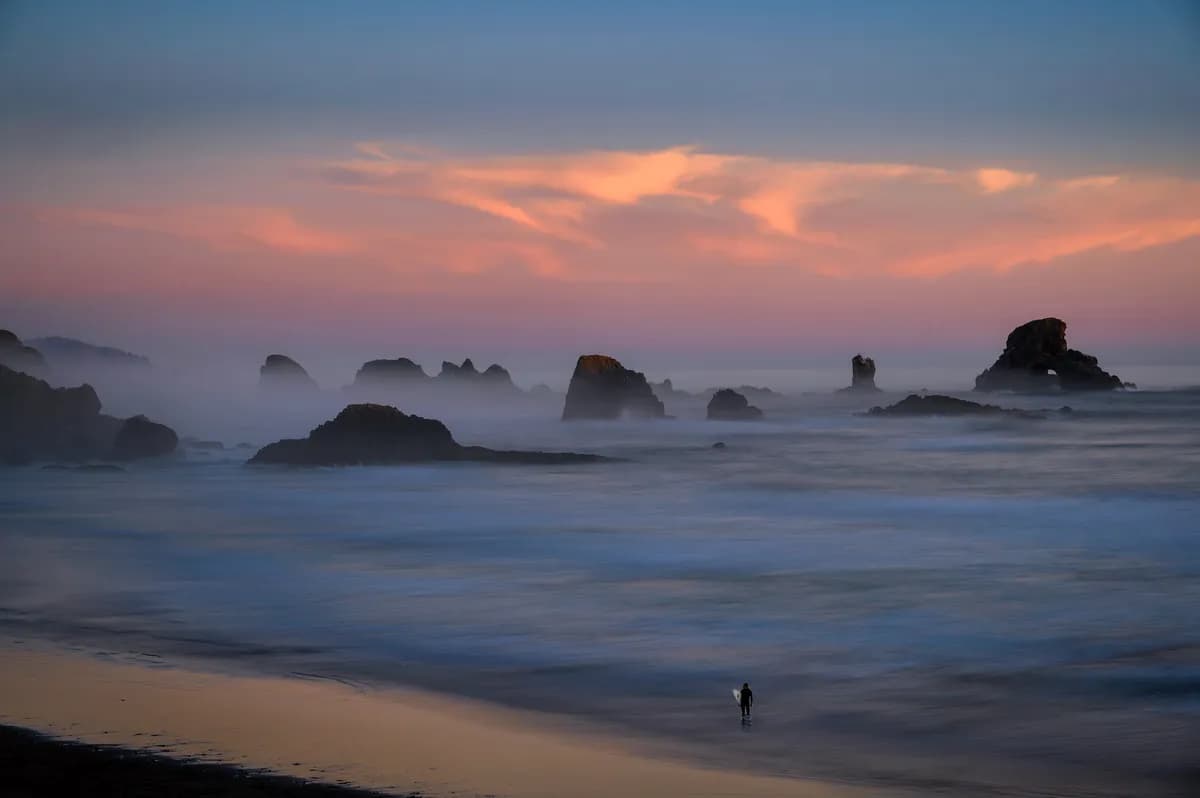 Ungdomsvolleybollag städade strand i miljökampanj