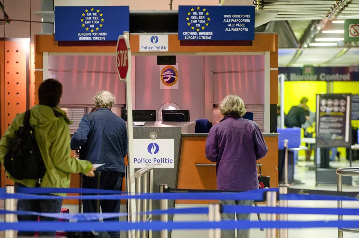 Tidöpartier kallar till presskonferens