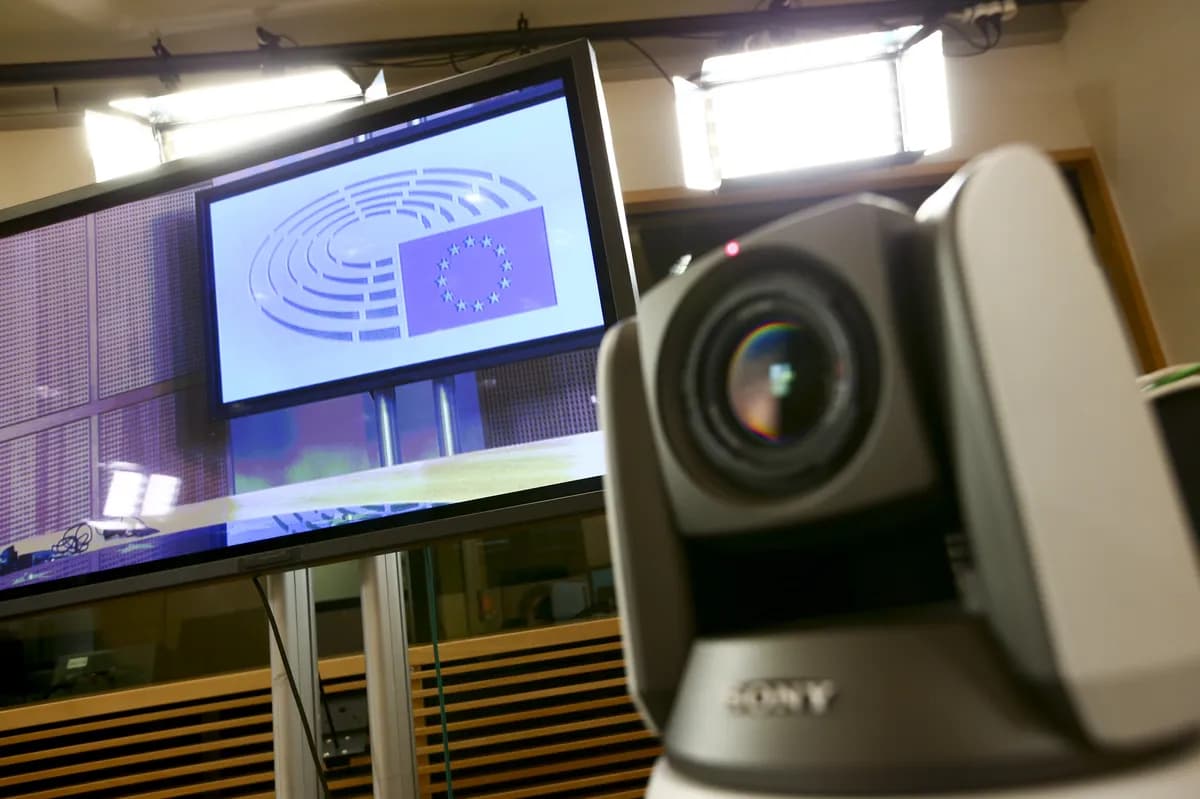 Ungerns Tisza-parti leder Fidesz i opinionsmätningar före aprilval