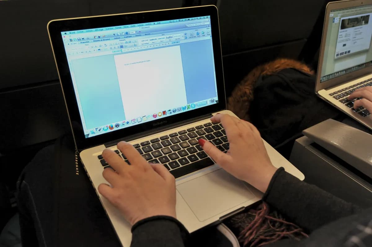 Chuck Norris familj avslöjar dödsrykte, varnar för AI-desinformation