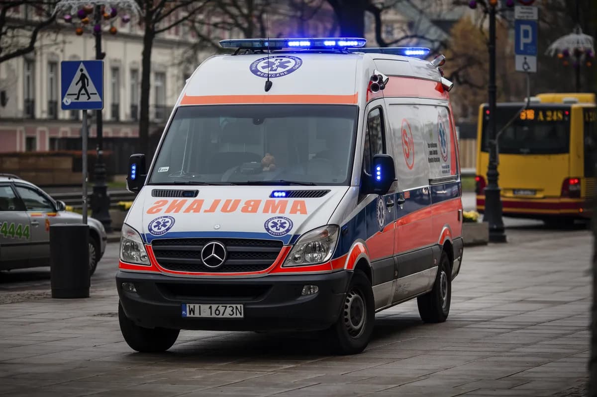 Bonnie Tyler in induced coma after cardiac arrest