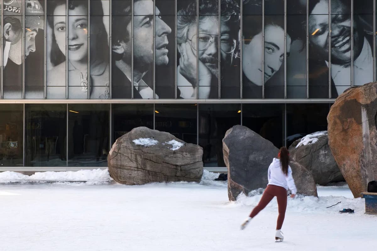 U18-hockeylag avancerar i slutspelet med framstående prestationer