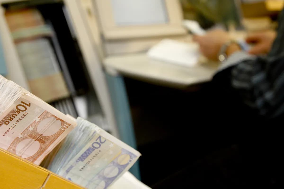 Bankstyrelseledamot gripen för insiderbrott i Stockholm