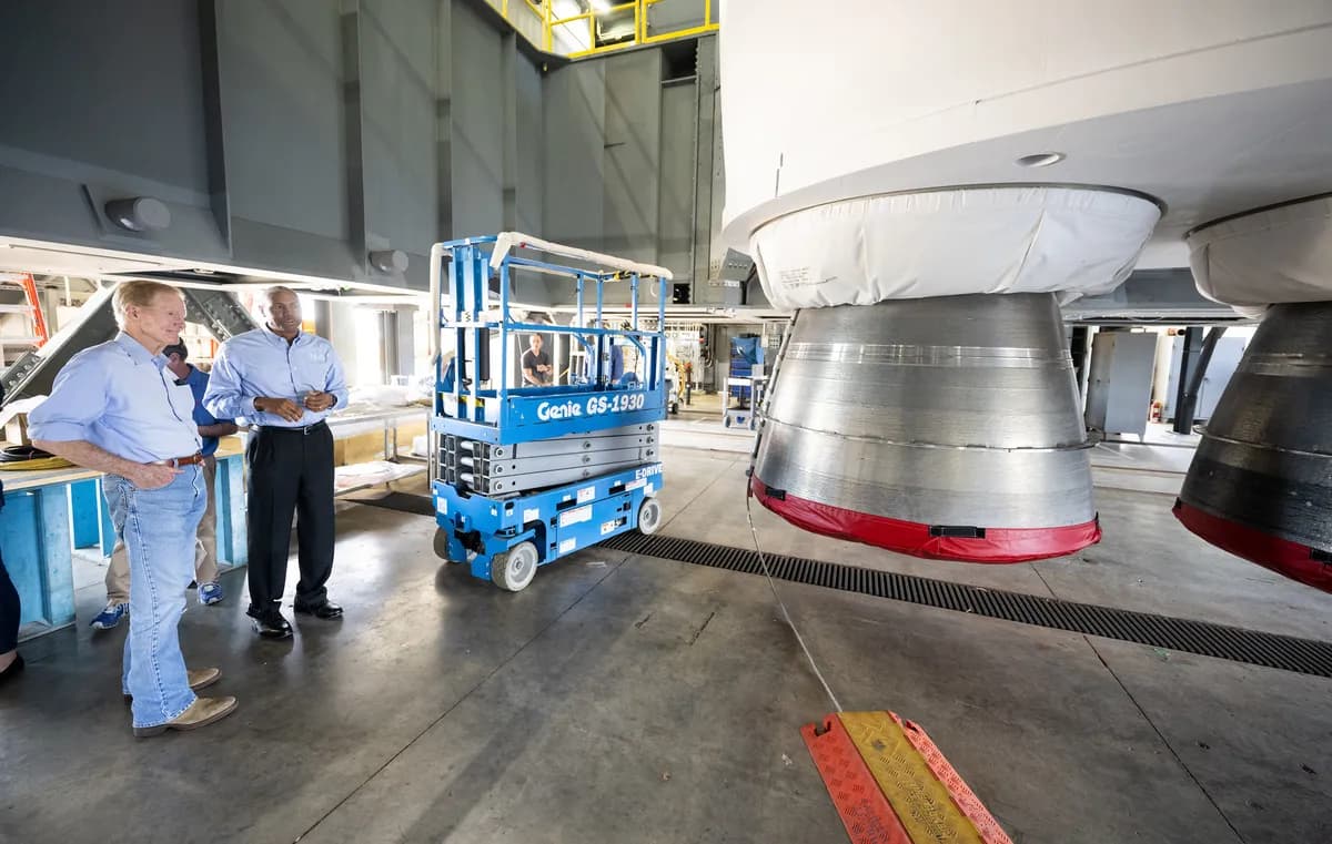 Artemis 2-missionen har lanserats, möter problem på historisk månresa