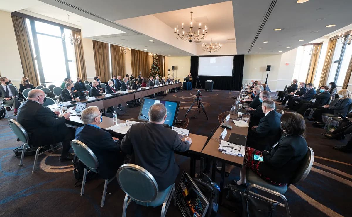 Trump Administration's Iran War Plans Lack Clarity, Critics Say