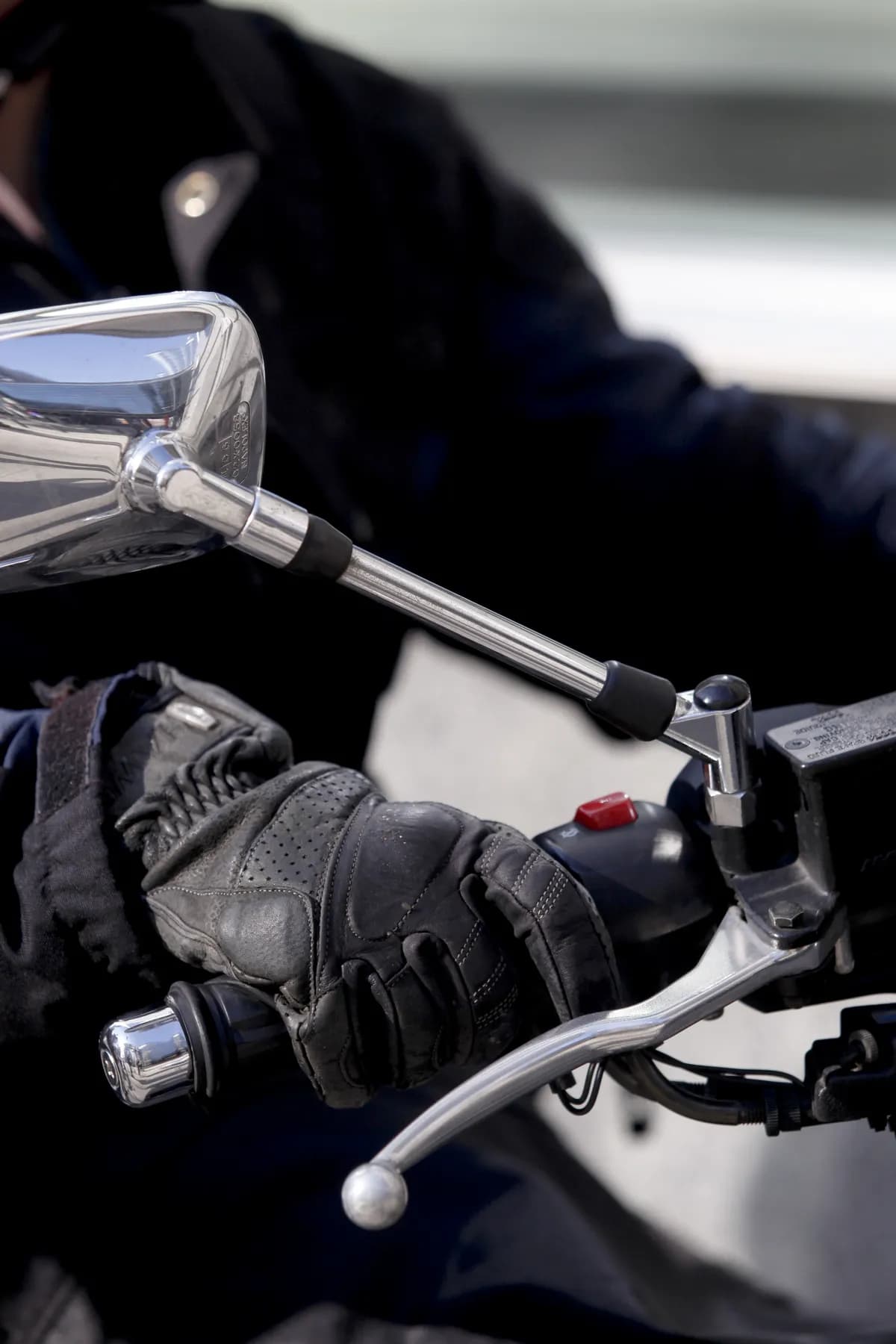 Joanna Lumley targeted by motorbike bandits in attempted car theft