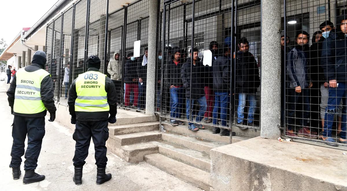 FCC förbjuder nya utländska routrar med hänvisning till kinesiska