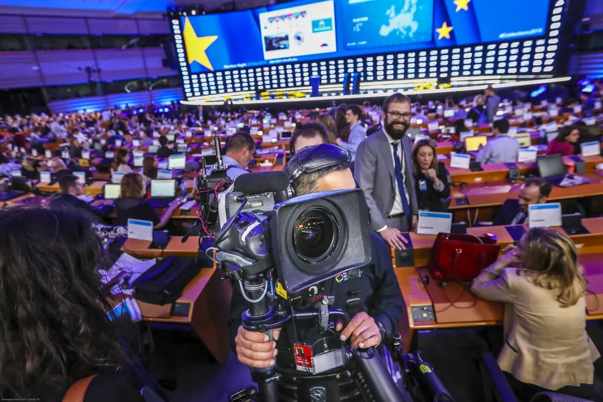 Reform UK leder i mandatprognos i splittrat parlament