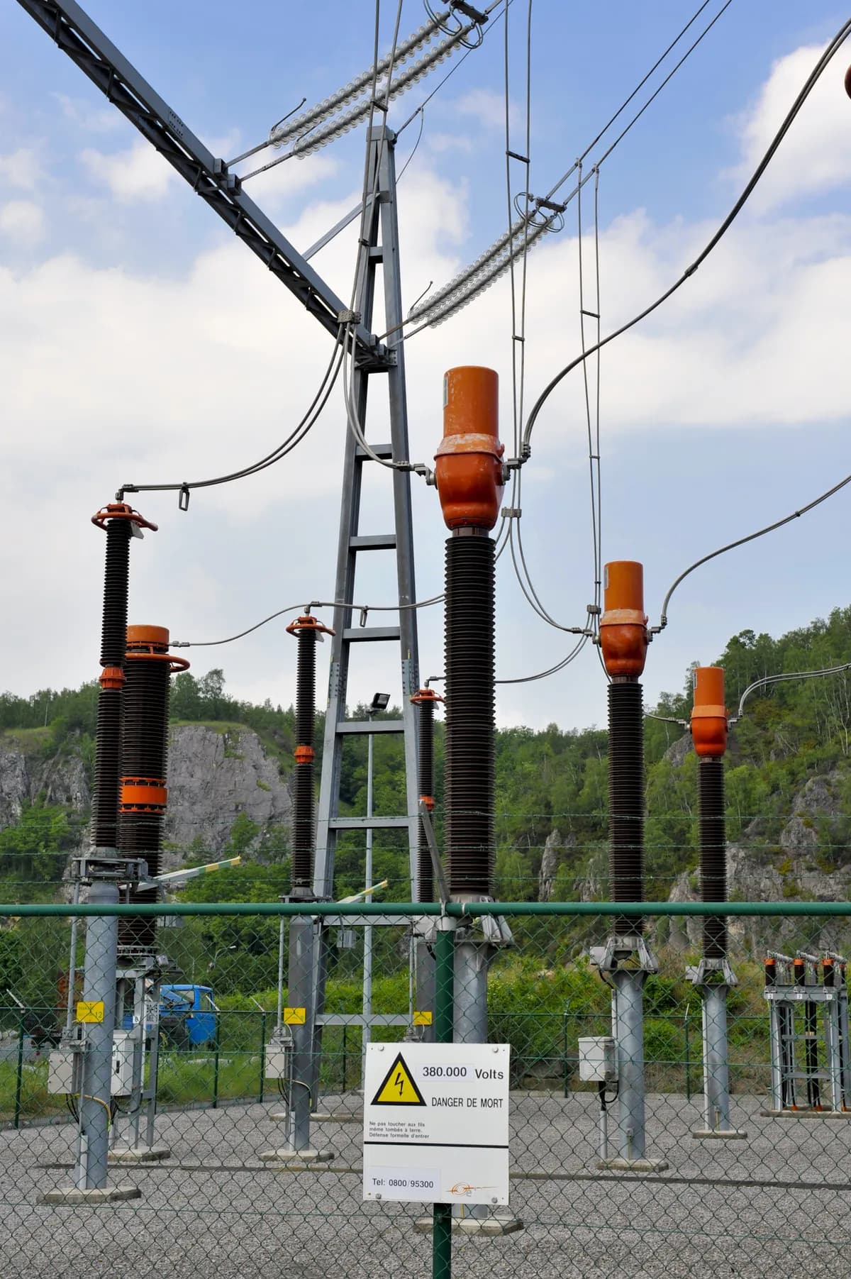 EU Pushes Urgent Energy Price Relief Amid High Costs and Geopolitical Tensions