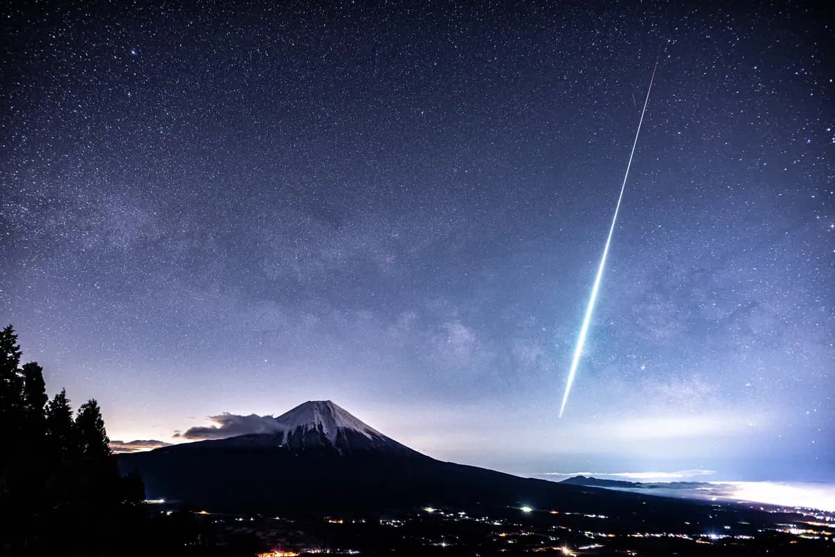 Kacey Musgraves beskriver UFO-möte under flygning