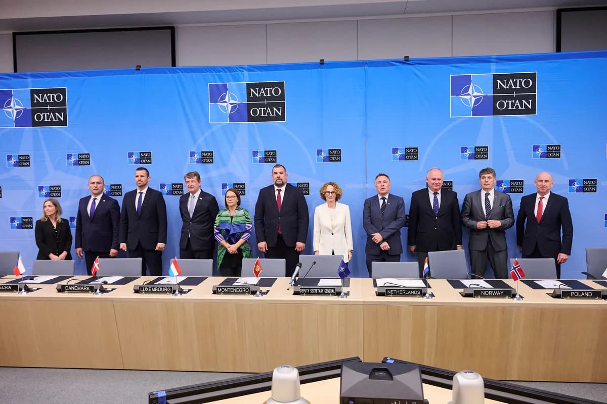 Storbritannien minskar biståndsbudgeten med 40%, omdirigerar medel till försvar