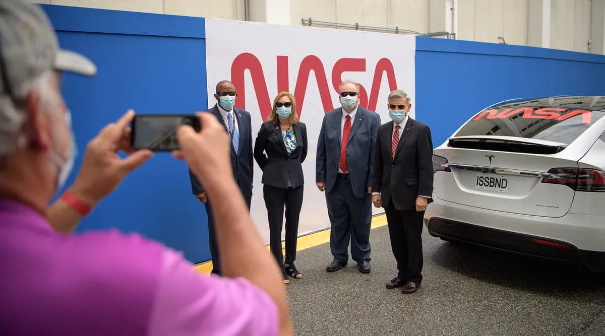 SpaceX ansöker konfidentiellt om historiskt börsintroduktion, potentiellt